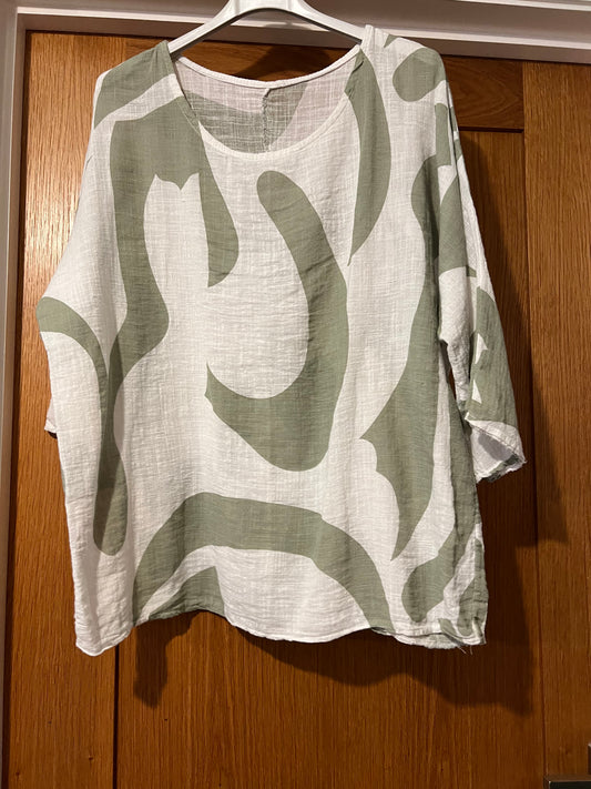 Squiggly Box Top In Sage Green
