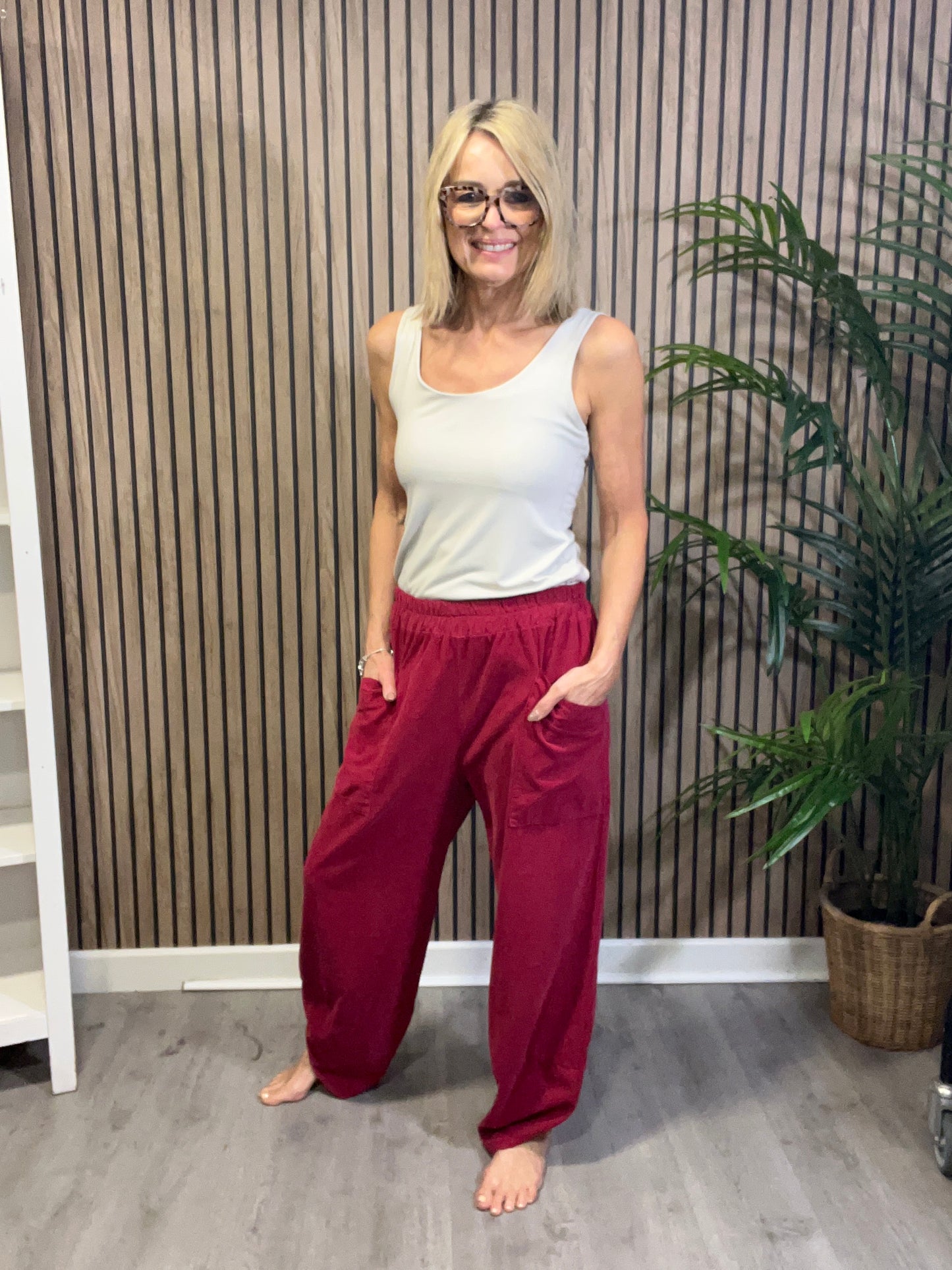 Needlecord Curve Hem Trousers in Merlot