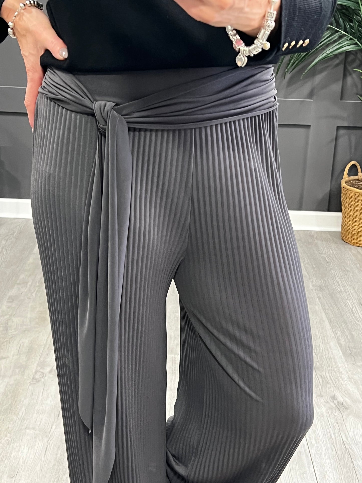 Penny Pleated Trousers In Charcoal Grey