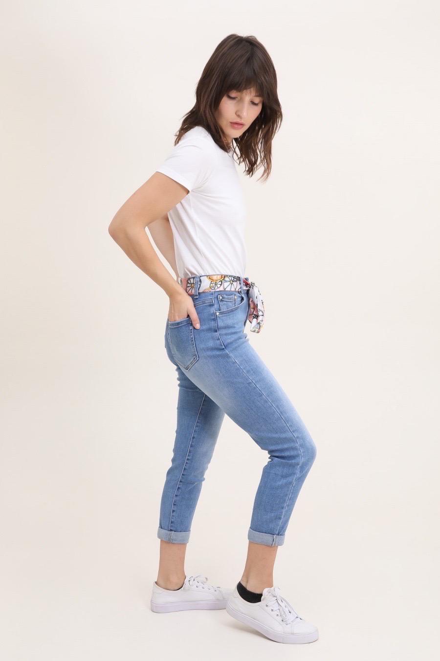 G-Smack Mom Jeans With Scarf Belt
